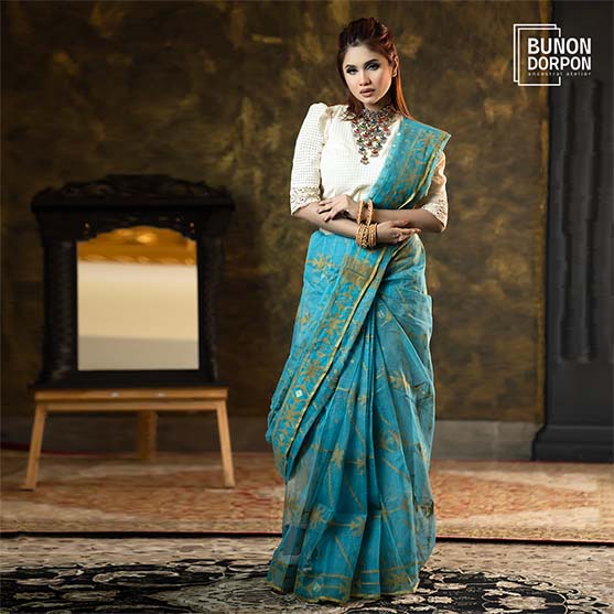 Cerulean Charm Heritage Jamdani Saree